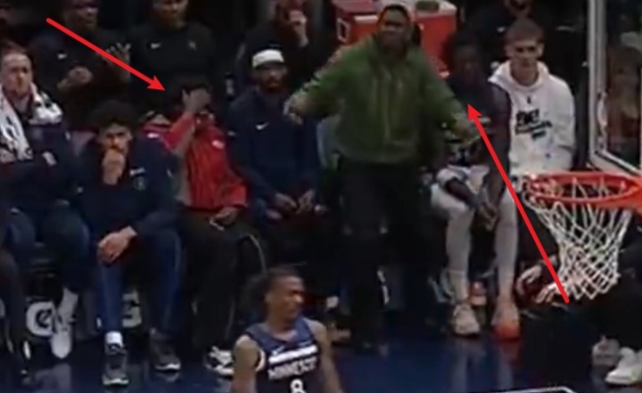 江南-戈贝尔筐底放篮不进！场边麦丹无奈捂脸&amp;华子直接站起无语摊手